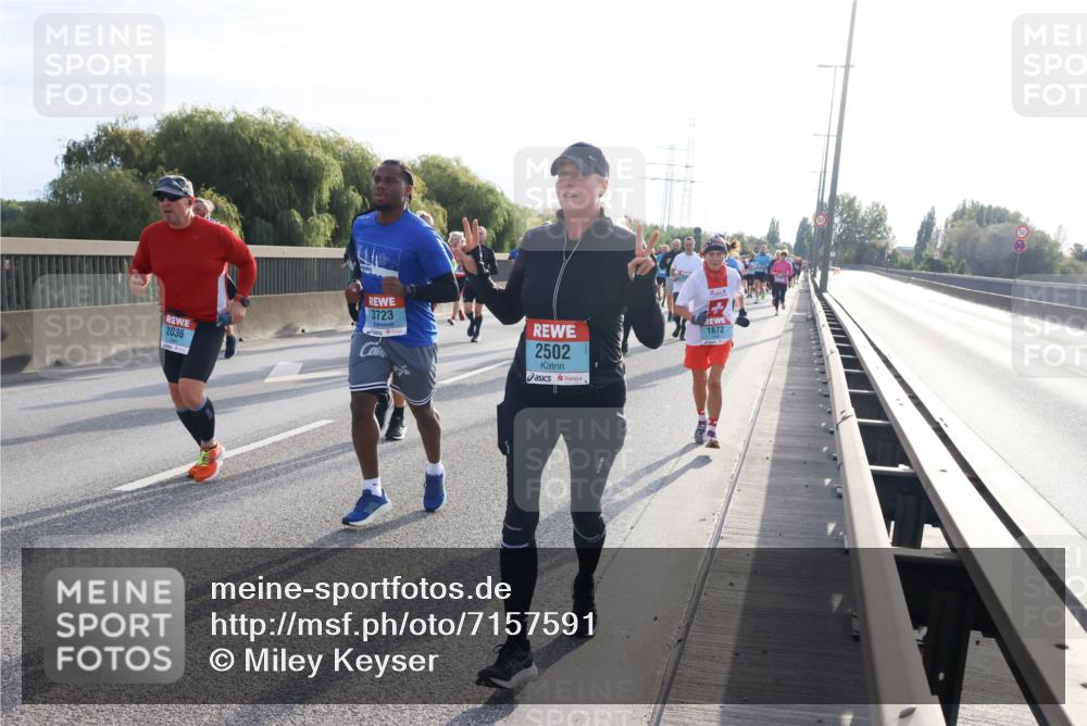 03.10.2024 - Köhlbrandbrückenlauf Miley Keyser http://msf.ph/oto/7157591 03.10.2024 09:17:40 Position 3 2036, 3723, 2502, 1872 meine-sportfotos.de