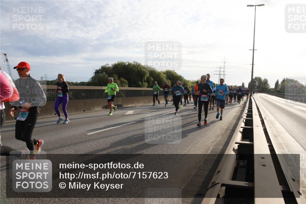 03.10.2024 - Köhlbrandbrückenlauf Miley Keyser http://msf.ph/oto/7157623 03.10.2024 09:17:51 Position 3 2030, 112 meine-sportfotos.de
