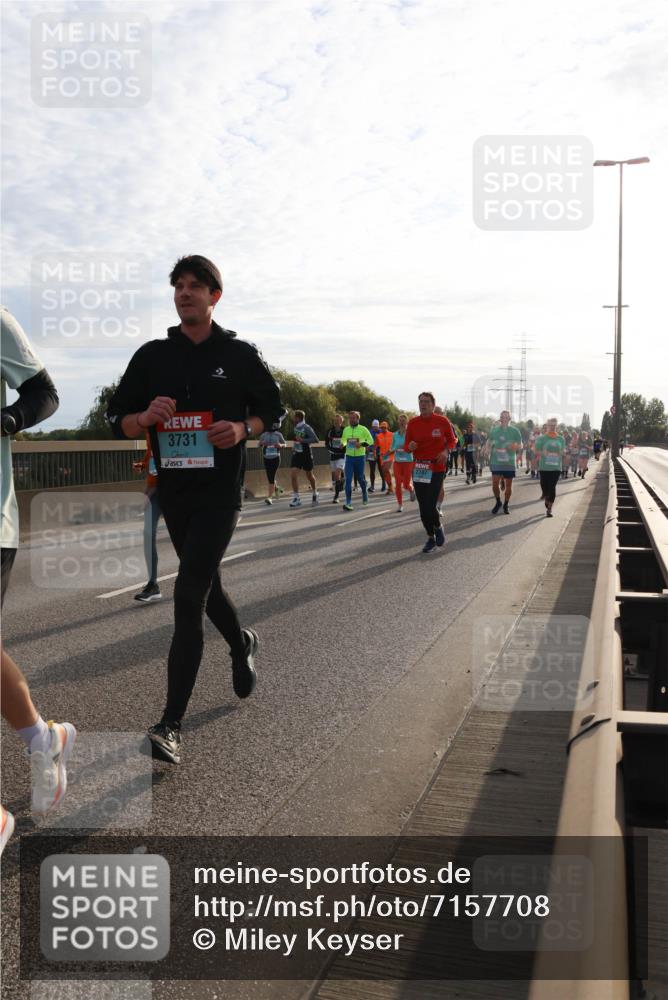 03.10.2024 - Köhlbrandbrückenlauf Miley Keyser http://msf.ph/oto/7157708 03.10.2024 09:18:24 Position 3 3731 meine-sportfotos.de