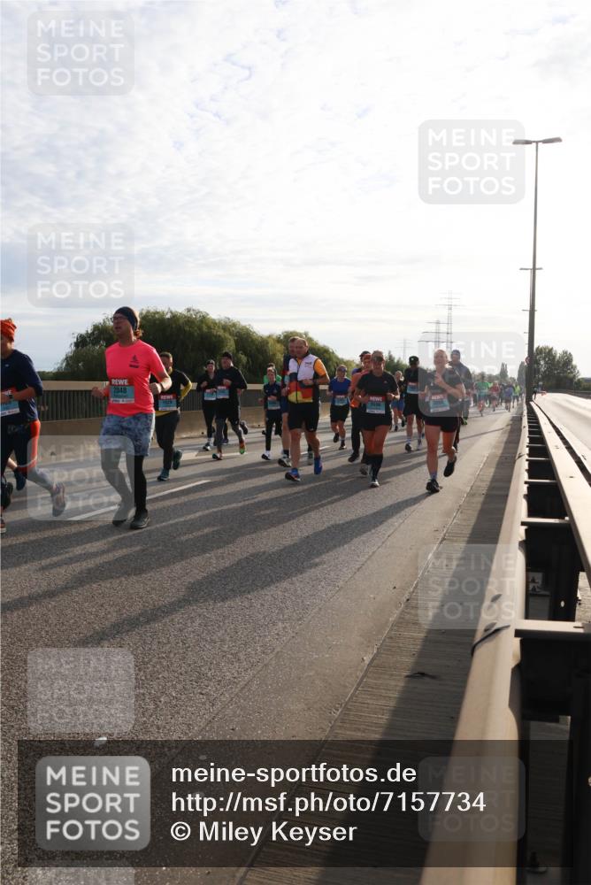 03.10.2024 - Köhlbrandbrückenlauf Miley Keyser http://msf.ph/oto/7157734 03.10.2024 09:18:31 Position 3 2048, 7750, 1829, 3696, 3694 meine-sportfotos.de