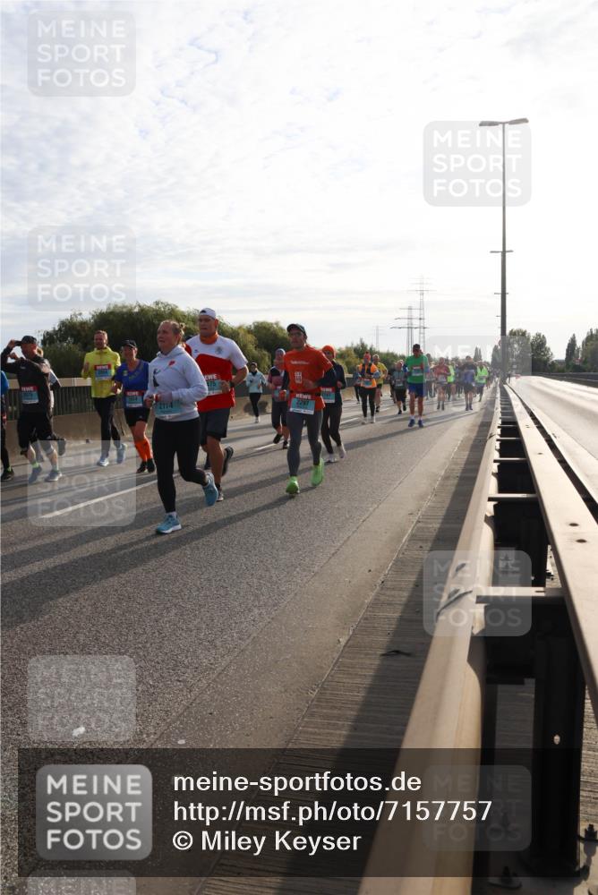 03.10.2024 - Köhlbrandbrückenlauf Miley Keyser http://msf.ph/oto/7157757 03.10.2024 09:18:37 Position 3 2075, 1514, 2114, 175 meine-sportfotos.de