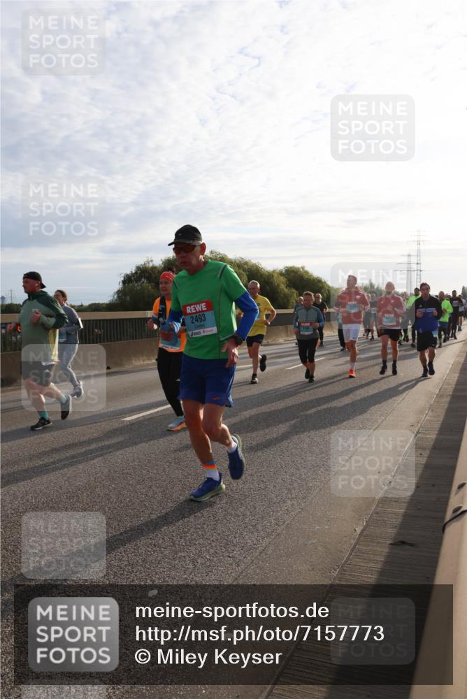 03.10.2024 - Köhlbrandbrückenlauf Miley Keyser http://msf.ph/oto/7157773 03.10.2024 09:18:41 Position 3 2493 meine-sportfotos.de