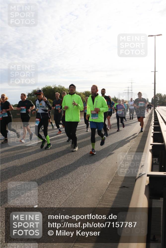 03.10.2024 - Köhlbrandbrückenlauf Miley Keyser http://msf.ph/oto/7157787 03.10.2024 09:18:46 Position 3 1291, 1290, 1127, 202, 1863, 2763 meine-sportfotos.de