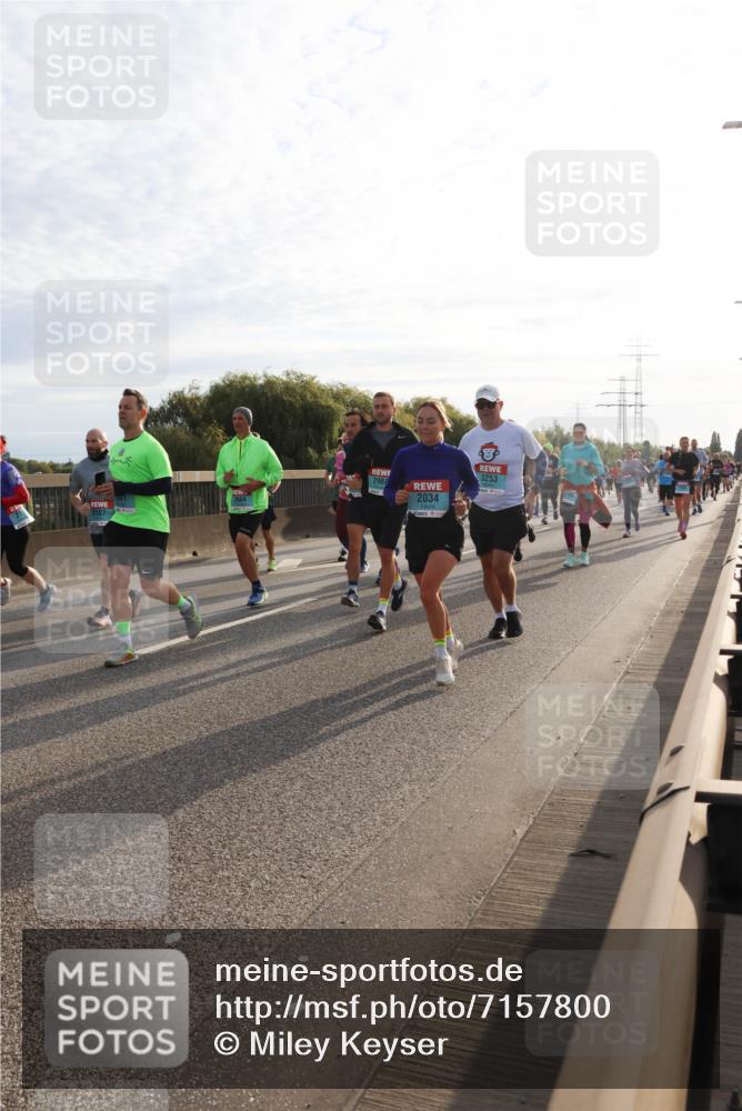 03.10.2024 - Köhlbrandbrückenlauf Miley Keyser http://msf.ph/oto/7157800 03.10.2024 09:18:52 Position 3 2187, 3253, 2968, 2034 meine-sportfotos.de