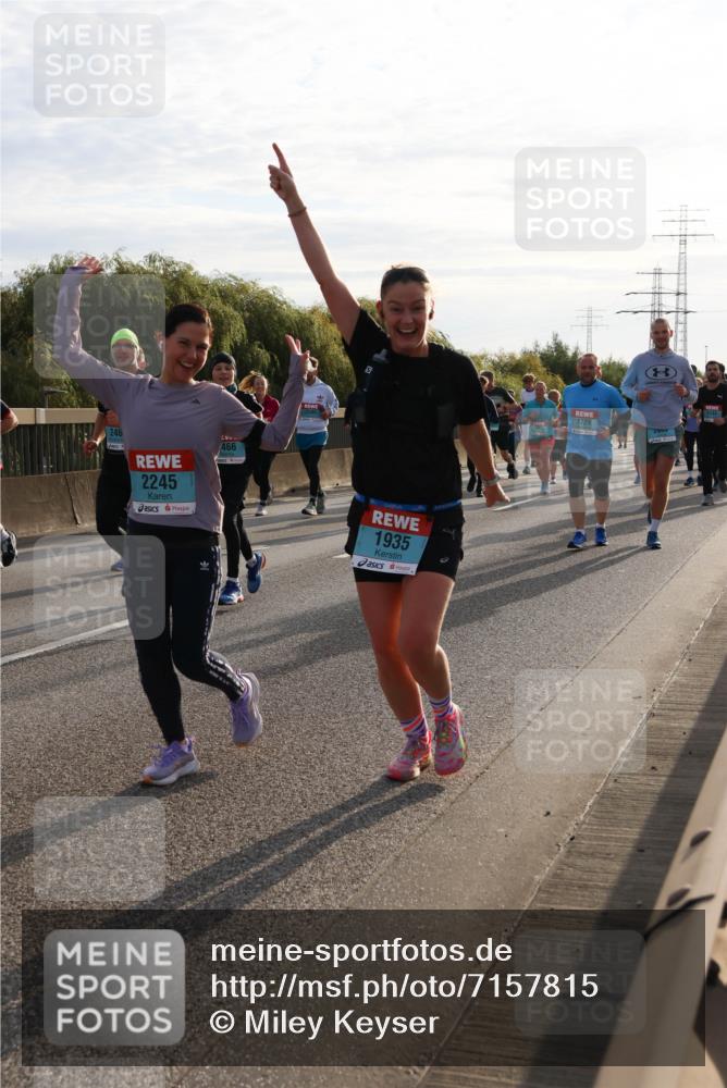 03.10.2024 - Köhlbrandbrückenlauf Miley Keyser http://msf.ph/oto/7157815 03.10.2024 09:18:57 Position 3 246, 2245, 466, 1935, 1729 meine-sportfotos.de