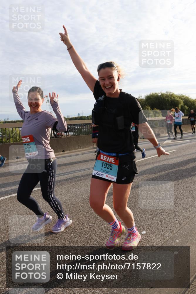 03.10.2024 - Köhlbrandbrückenlauf Miley Keyser http://msf.ph/oto/7157822 03.10.2024 09:18:58 Position 3 2245, 25, 1935 meine-sportfotos.de