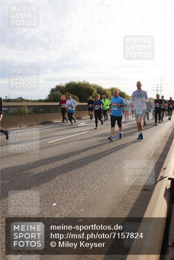 03.10.2024 - Köhlbrandbrückenlauf Miley Keyser http://msf.ph/oto/7157824 03.10.2024 09:18:59 Position 3 1729 meine-sportfotos.de