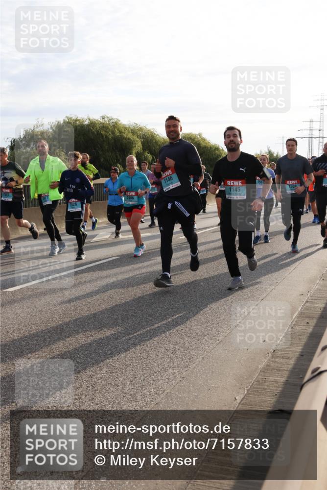 03.10.2024 - Köhlbrandbrückenlauf Miley Keyser http://msf.ph/oto/7157833 03.10.2024 09:19:01 Position 3 2527, 2427, 2426, 2406, 1146, 1145, 1507, 1508 meine-sportfotos.de
