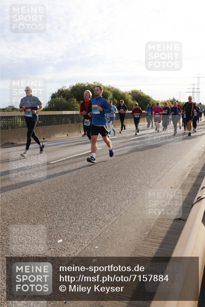03.10.2024 - Köhlbrandbrückenlauf Miley Keyser http://msf.ph/oto/7157884 03.10.2024 09:19:18 Position 3 2190, 2478, 2620 meine-sportfotos.de