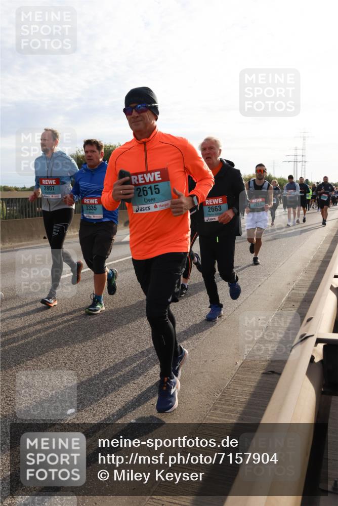 03.10.2024 - Köhlbrandbrückenlauf Miley Keyser http://msf.ph/oto/7157904 03.10.2024 09:19:30 Position 3 2807, 3335, 2615, 2663, 2215 meine-sportfotos.de