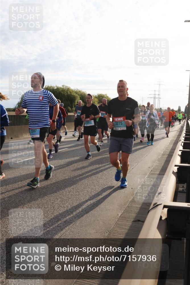 03.10.2024 - Köhlbrandbrückenlauf Miley Keyser http://msf.ph/oto/7157936 03.10.2024 09:19:43 Position 3 2787, 2163, 3275 meine-sportfotos.de