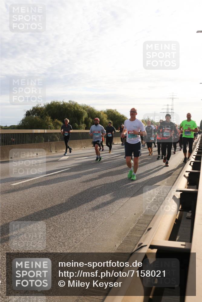 03.10.2024 - Köhlbrandbrückenlauf Miley Keyser http://msf.ph/oto/7158021 03.10.2024 09:20:11 Position 3 2438, 2409 meine-sportfotos.de