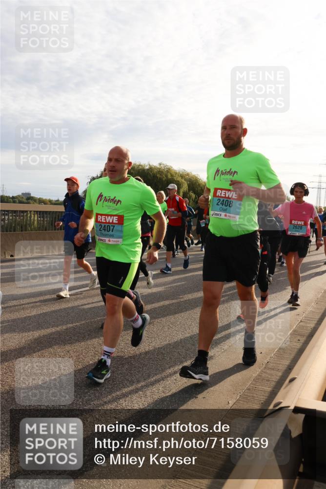 03.10.2024 - Köhlbrandbrückenlauf Miley Keyser http://msf.ph/oto/7158059 03.10.2024 09:20:22 Position 3 2407, 2408, 2628 meine-sportfotos.de