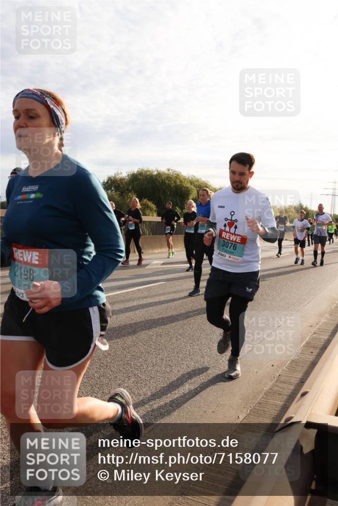 03.10.2024 - Köhlbrandbrückenlauf Miley Keyser http://msf.ph/oto/7158077 03.10.2024 09:20:27 Position 3 2198, 3076 meine-sportfotos.de