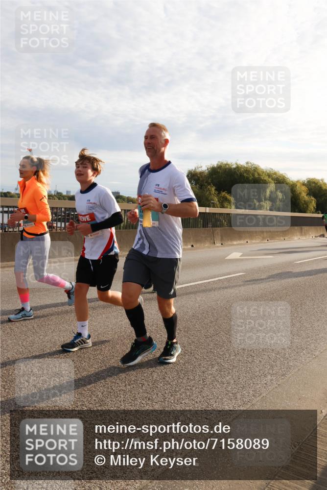 03.10.2024 - Köhlbrandbrückenlauf Miley Keyser http://msf.ph/oto/7158089 03.10.2024 09:20:31 Position 3  meine-sportfotos.de