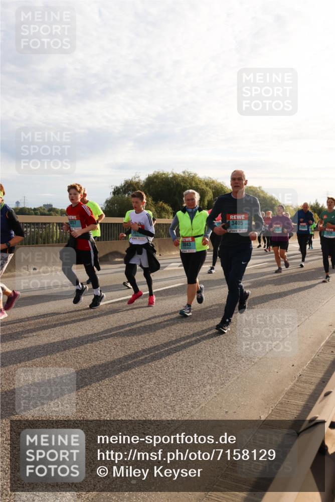 03.10.2024 - Köhlbrandbrückenlauf Miley Keyser http://msf.ph/oto/7158129 03.10.2024 09:20:42 Position 3 3057, 30, 3043, 3405, 3239 meine-sportfotos.de