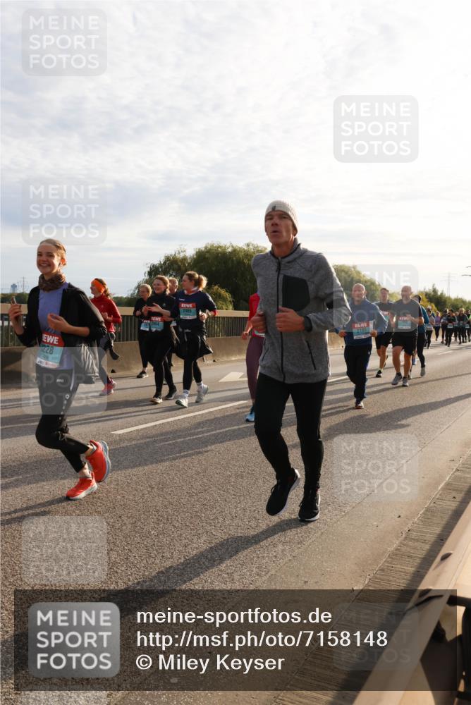 03.10.2024 - Köhlbrandbrückenlauf Miley Keyser http://msf.ph/oto/7158148 03.10.2024 09:20:47 Position 3 228, 2465, 2990, 2185 meine-sportfotos.de