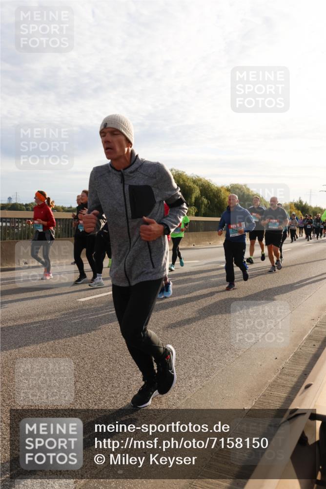 03.10.2024 - Köhlbrandbrückenlauf Miley Keyser http://msf.ph/oto/7158150 03.10.2024 09:20:48 Position 3 2185 meine-sportfotos.de