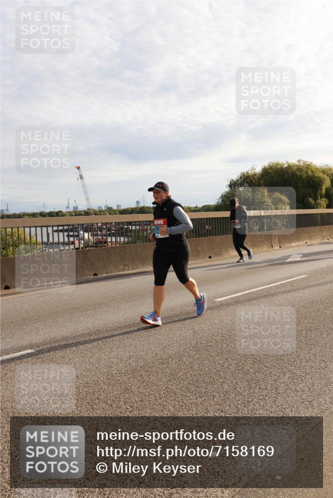 03.10.2024 - Köhlbrandbrückenlauf Miley Keyser http://msf.ph/oto/7158169 03.10.2024 09:20:52 Position 3  meine-sportfotos.de