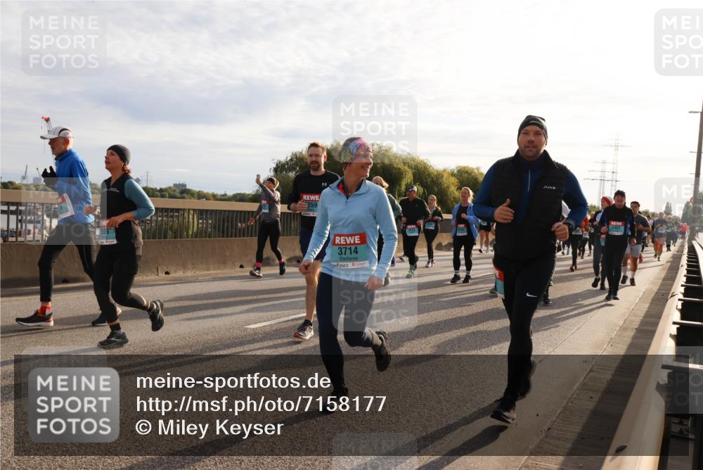 03.10.2024 - Köhlbrandbrückenlauf Miley Keyser http://msf.ph/oto/7158177 03.10.2024 09:20:57 Position 3 589, 259, 3714, 2546, 2401 meine-sportfotos.de