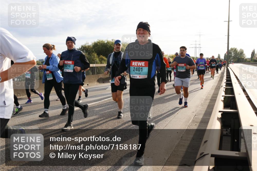 03.10.2024 - Köhlbrandbrückenlauf Miley Keyser http://msf.ph/oto/7158187 03.10.2024 09:21:00 Position 3 46, 3216, 2401, 3738, 3394 meine-sportfotos.de