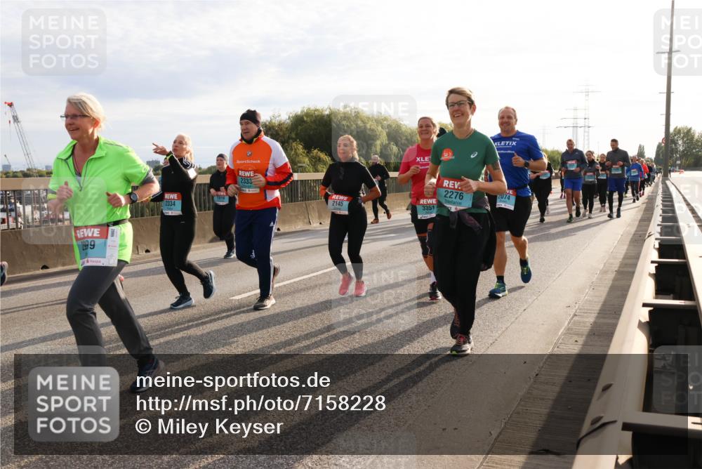 03.10.2024 - Köhlbrandbrückenlauf Miley Keyser http://msf.ph/oto/7158228 03.10.2024 09:21:09 Position 3 2999, 1816, 2334, 2333, 2145, 3351, 2276, 2074 meine-sportfotos.de