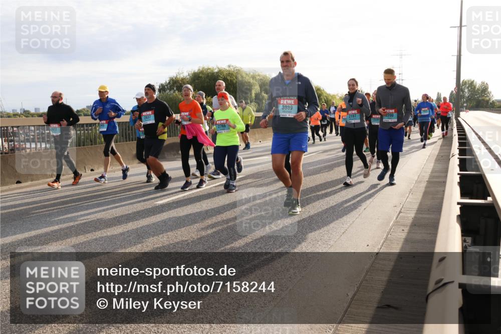 03.10.2024 - Köhlbrandbrückenlauf Miley Keyser http://msf.ph/oto/7158244 03.10.2024 09:21:13 Position 3 2637, 2769, 3039, 2197, 2231, 2200 meine-sportfotos.de