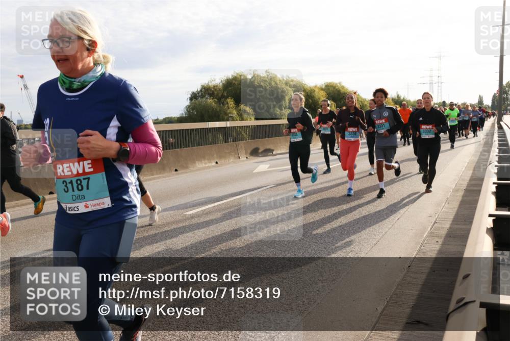 03.10.2024 - Köhlbrandbrückenlauf Miley Keyser http://msf.ph/oto/7158319 03.10.2024 09:21:33 Position 3 3187, 3333, 3331, 3330, 3332 meine-sportfotos.de