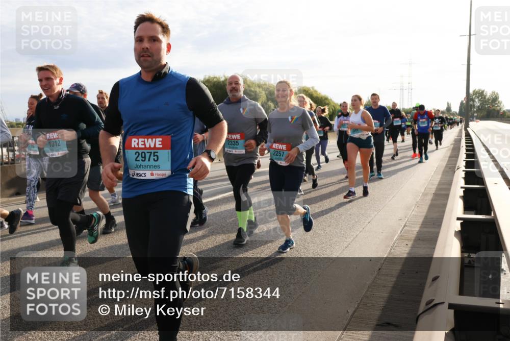 03.10.2024 - Köhlbrandbrückenlauf Miley Keyser http://msf.ph/oto/7158344 03.10.2024 09:21:42 Position 3 176, 1312, 2975, 2335, 2257 meine-sportfotos.de