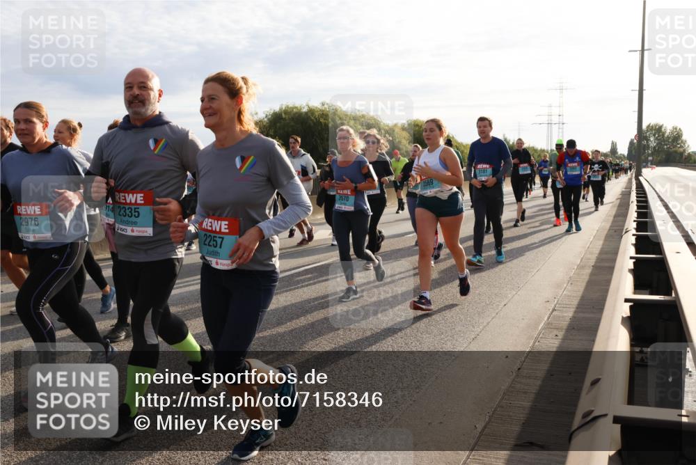 03.10.2024 - Köhlbrandbrückenlauf Miley Keyser http://msf.ph/oto/7158346 03.10.2024 09:21:43 Position 3 2976, 914, 2335, 2257, 3570, 3181 meine-sportfotos.de