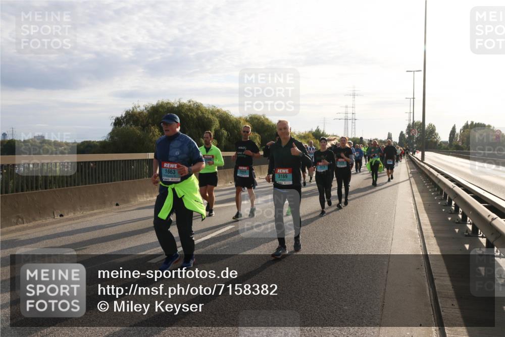 03.10.2024 - Köhlbrandbrückenlauf Miley Keyser http://msf.ph/oto/7158382 03.10.2024 09:21:57 Position 3 1663, 2444, 3169, 3478 meine-sportfotos.de