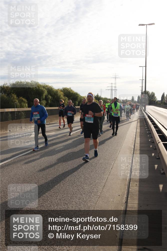 03.10.2024 - Köhlbrandbrückenlauf Miley Keyser http://msf.ph/oto/7158399 03.10.2024 09:22:06 Position 3 2170, 3447, 2855 meine-sportfotos.de