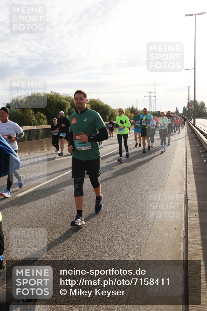 03.10.2024 - Köhlbrandbrückenlauf Miley Keyser http://msf.ph/oto/7158411 03.10.2024 09:22:10 Position 3 3209, 2937 meine-sportfotos.de