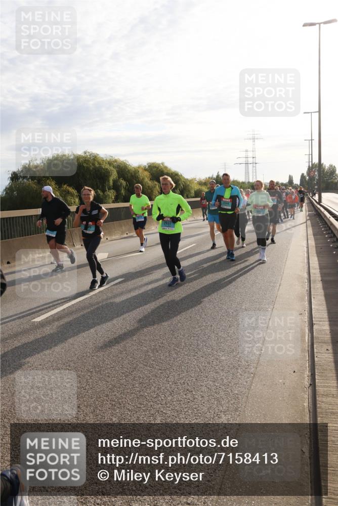 03.10.2024 - Köhlbrandbrückenlauf Miley Keyser http://msf.ph/oto/7158413 03.10.2024 09:22:11 Position 3 2344 meine-sportfotos.de