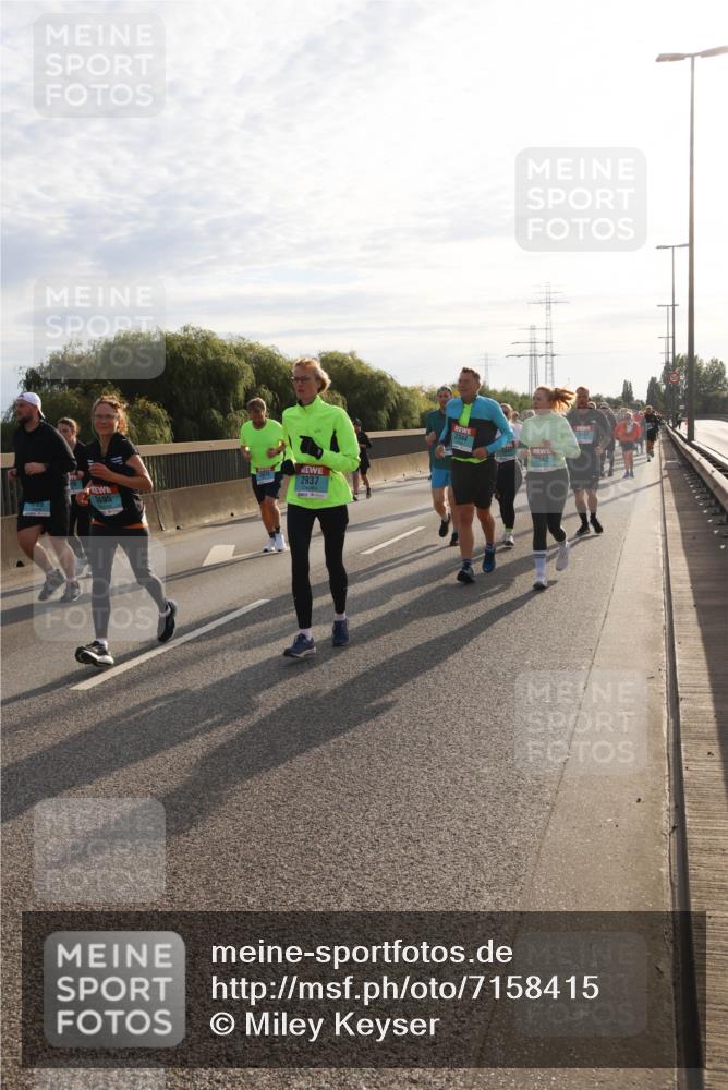 03.10.2024 - Köhlbrandbrückenlauf Miley Keyser http://msf.ph/oto/7158415 03.10.2024 09:22:11 Position 3 7789, 3495, 2937, 2344, 2342 meine-sportfotos.de