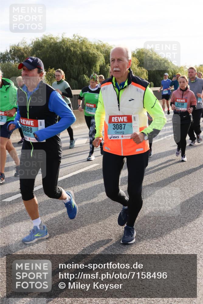 03.10.2024 - Köhlbrandbrückenlauf Miley Keyser http://msf.ph/oto/7158496 03.10.2024 09:22:40 Position 3 5, 3088, 3380, 3087, 2158 meine-sportfotos.de