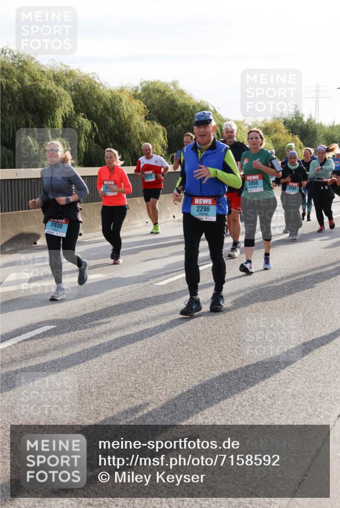 03.10.2024 - Köhlbrandbrückenlauf Miley Keyser http://msf.ph/oto/7158592 03.10.2024 09:23:14 Position 3 2838, 3379, 2296, 2950, 2994 meine-sportfotos.de