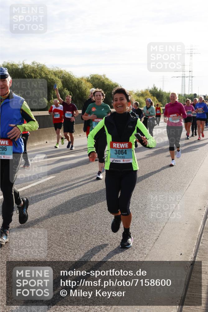 03.10.2024 - Köhlbrandbrückenlauf Miley Keyser http://msf.ph/oto/7158600 03.10.2024 09:23:16 Position 3 296, 29, 3064 meine-sportfotos.de
