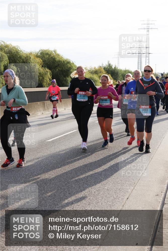 03.10.2024 - Köhlbrandbrückenlauf Miley Keyser http://msf.ph/oto/7158612 03.10.2024 09:23:19 Position 3 3191, 3145, 2814, 3083 meine-sportfotos.de
