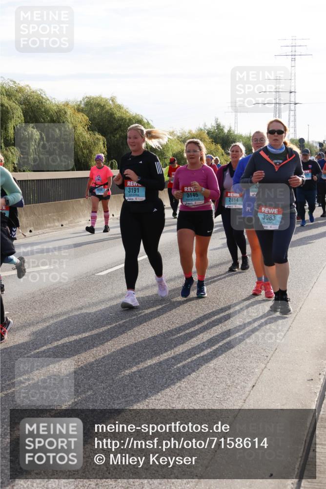 03.10.2024 - Köhlbrandbrückenlauf Miley Keyser http://msf.ph/oto/7158614 03.10.2024 09:23:20 Position 3 3191, 3145, 2814, 3083 meine-sportfotos.de