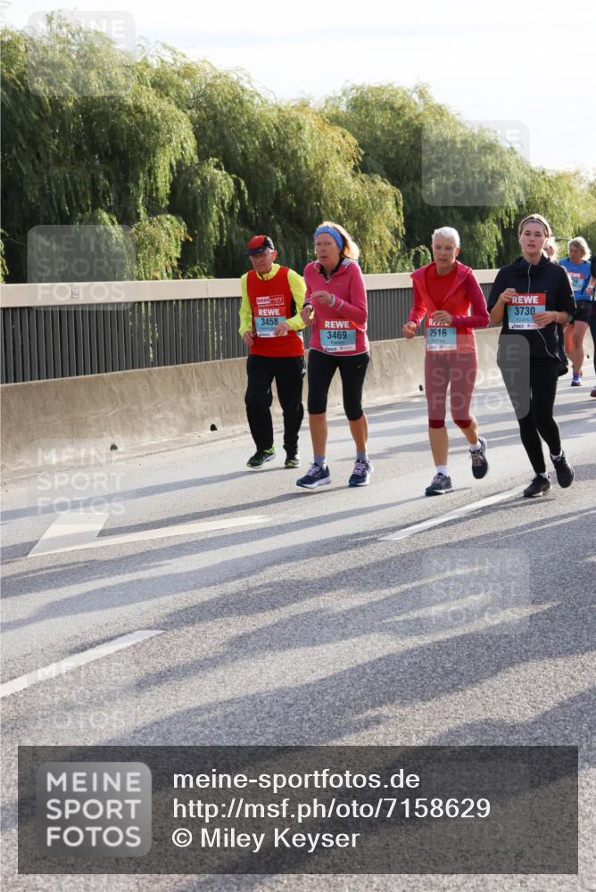 03.10.2024 - Köhlbrandbrückenlauf Miley Keyser http://msf.ph/oto/7158629 03.10.2024 09:23:24 Position 3 3458, 3469, 2516, 3730 meine-sportfotos.de