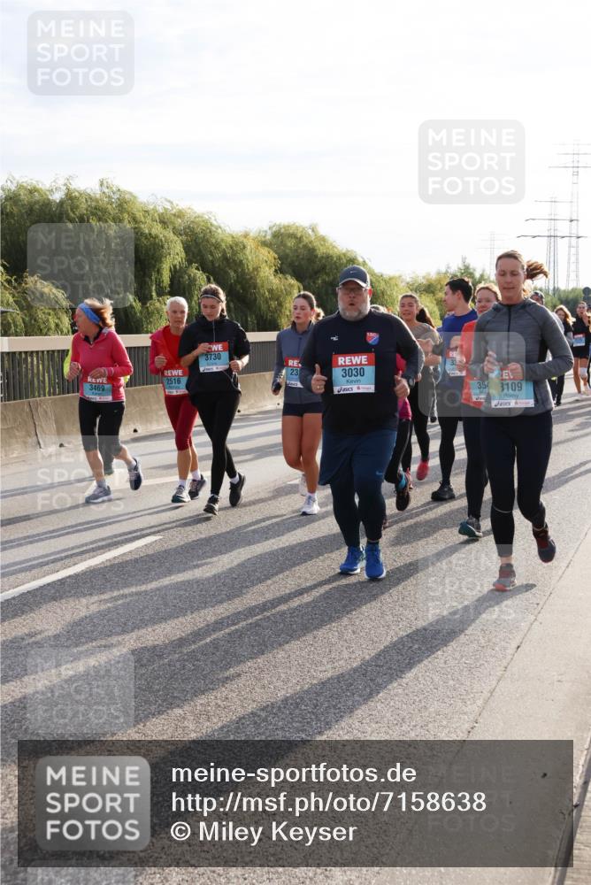 03.10.2024 - Köhlbrandbrückenlauf Miley Keyser http://msf.ph/oto/7158638 03.10.2024 09:23:26 Position 3 3730, 3469, 2516, 1, 23, 3030, 354, 3109 meine-sportfotos.de