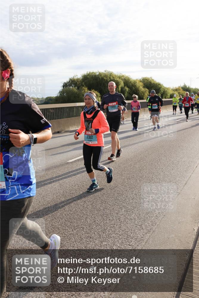 03.10.2024 - Köhlbrandbrückenlauf Miley Keyser http://msf.ph/oto/7158685 03.10.2024 09:23:36 Position 3 3302, 2995 meine-sportfotos.de