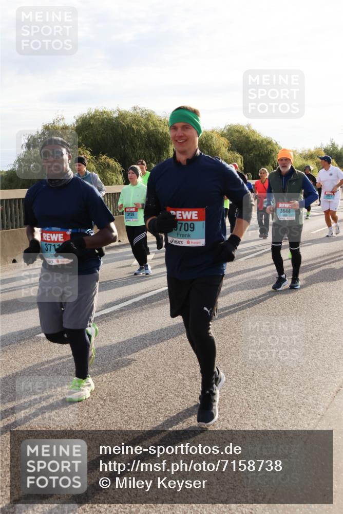 03.10.2024 - Köhlbrandbrückenlauf Miley Keyser http://msf.ph/oto/7158738 03.10.2024 09:23:50 Position 3 371, 3159, 709, 3644, 3151 meine-sportfotos.de