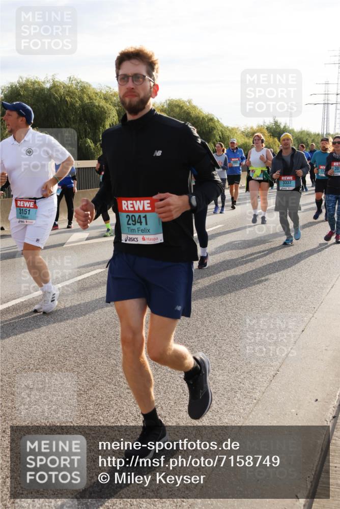 03.10.2024 - Köhlbrandbrückenlauf Miley Keyser http://msf.ph/oto/7158749 03.10.2024 09:23:55 Position 3 3151, 2941, 3337 meine-sportfotos.de