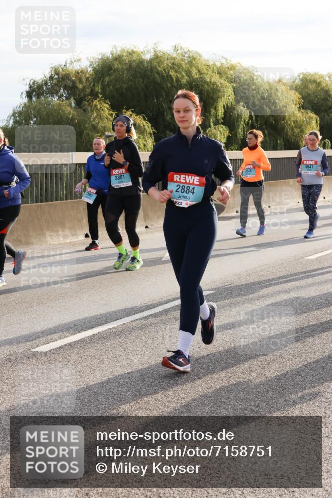 03.10.2024 - Köhlbrandbrückenlauf Miley Keyser http://msf.ph/oto/7158751 03.10.2024 09:23:56 Position 3 2881, 3546, 3547, 2884 meine-sportfotos.de