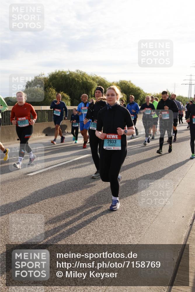 03.10.2024 - Köhlbrandbrückenlauf Miley Keyser http://msf.ph/oto/7158769 03.10.2024 09:24:03 Position 3 2912, 3556, 3459, 2933, 3147, 2192 meine-sportfotos.de