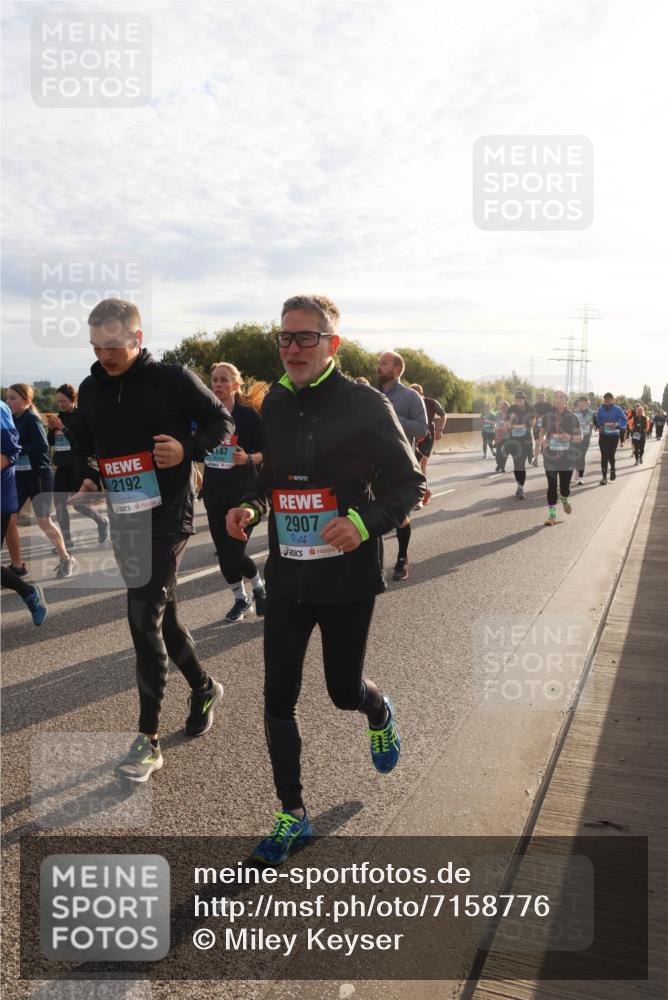 03.10.2024 - Köhlbrandbrückenlauf Miley Keyser http://msf.ph/oto/7158776 03.10.2024 09:24:06 Position 3 2192, 147, 2907 meine-sportfotos.de