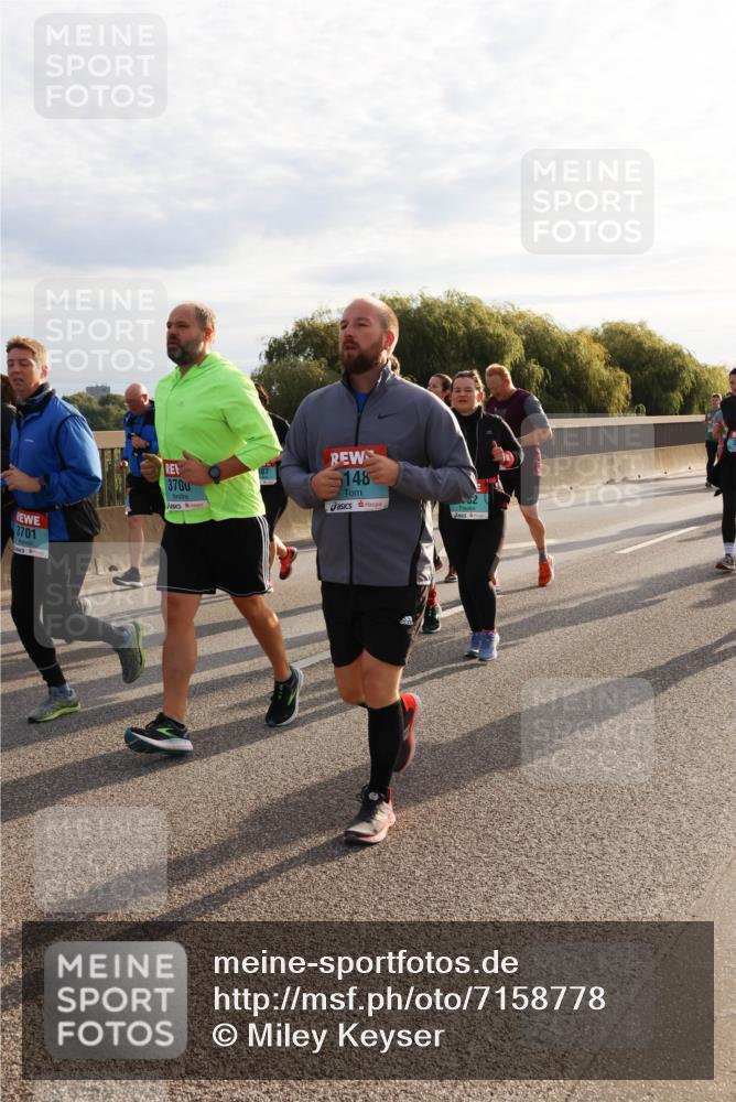 03.10.2024 - Köhlbrandbrückenlauf Miley Keyser http://msf.ph/oto/7158778 03.10.2024 09:24:07 Position 3 3701, 3700, 148 meine-sportfotos.de