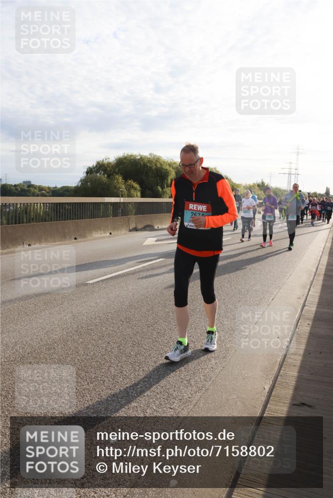 03.10.2024 - Köhlbrandbrückenlauf Miley Keyser http://msf.ph/oto/7158802 03.10.2024 09:24:17 Position 3 2674 meine-sportfotos.de